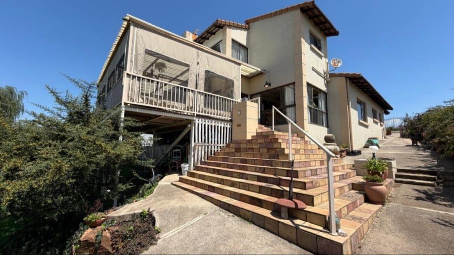4 Bedroom Property for Sale in Vaal Dam Free State